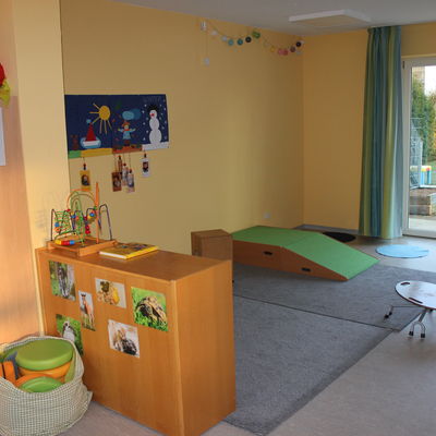 Bärengruppe - Die Gruppenräume sind mit kindgerechten Spielsachen und möbeln ausgestattet und bieten den Kindern viel Raum um sich zu entwickeln.