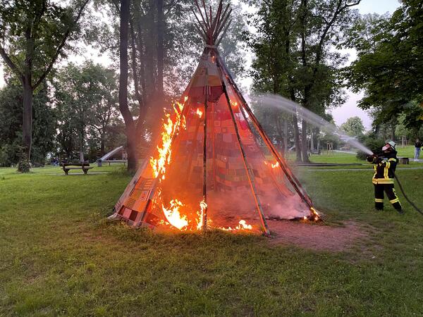 15_Tipi Brand