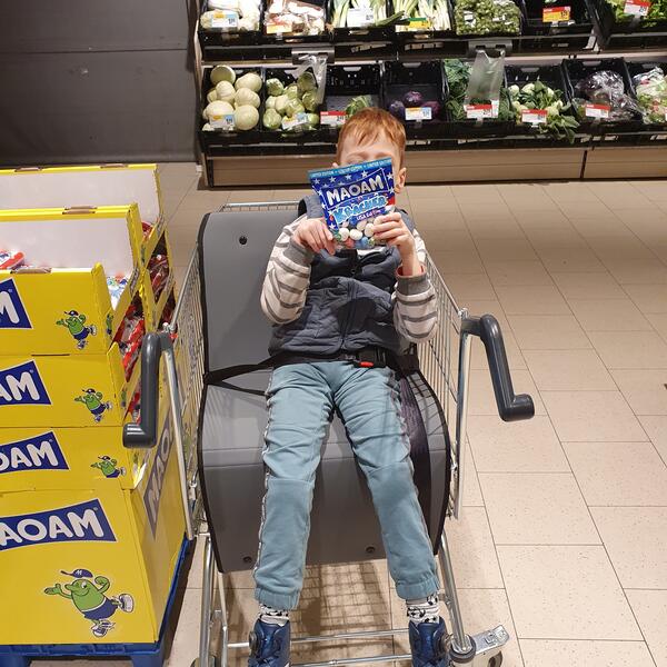5_FB 5 Einkaufswagen