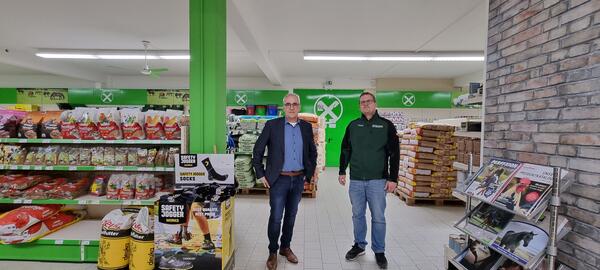 7_Neuer&ouml;ffnung Raiffeisen Bild 2