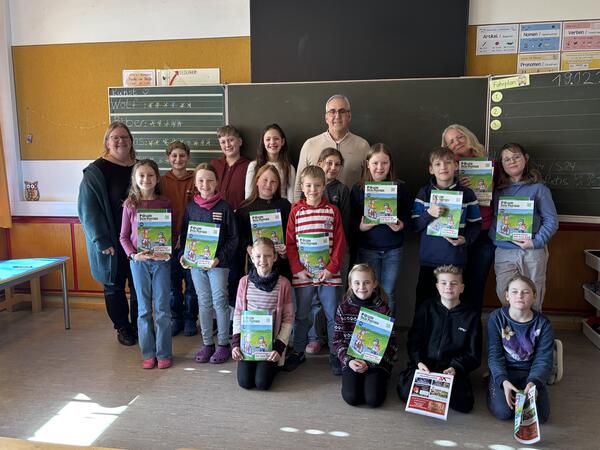 Grundschulkinder Radfahren 2025